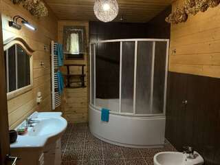 Гостевой дом Альфа Бетта Экологический номер "Ирбис" или "Волк"-12