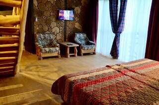 Гостевой дом Альфа Бетта Семейный номер "Бахус"-1