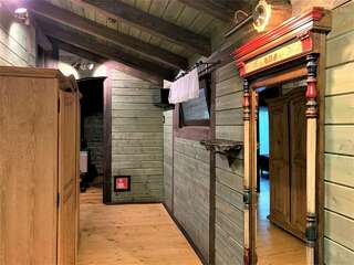 Гостевой дом Альфа Бетта Cемейный номер "Гнездо Совы"-4