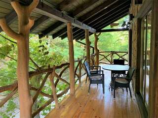 Гостевой дом Альфа Бетта Cемейный номер "Гнездо Совы"-3