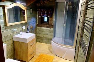 Гостевой дом Альфа Бетта Семейный номер "Бахус"-6